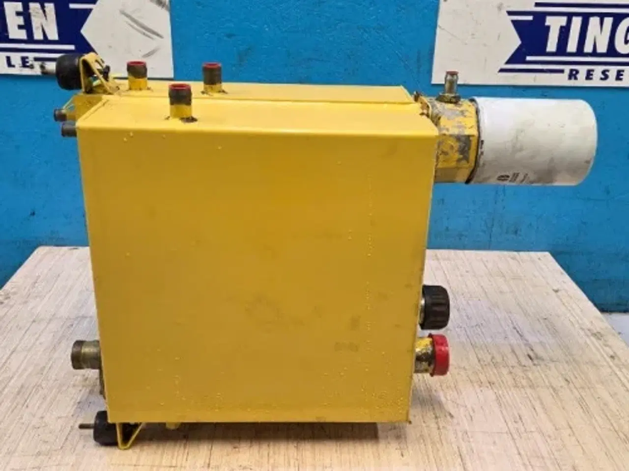 Billede 13 - New Holland TX68 Hydrauliktank 84000629