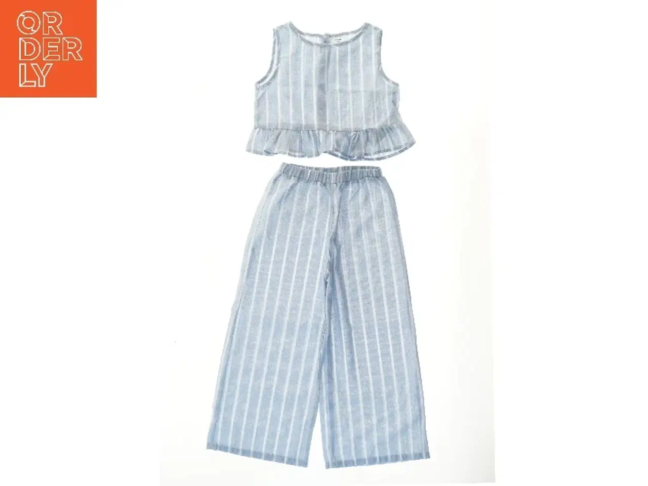 Billede 1 - Sommerdragt i lyseblå striber fra SHEIN  (str. 128)