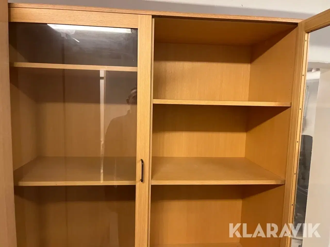 Billede 5 - Skabe med glaslåger 6 styk