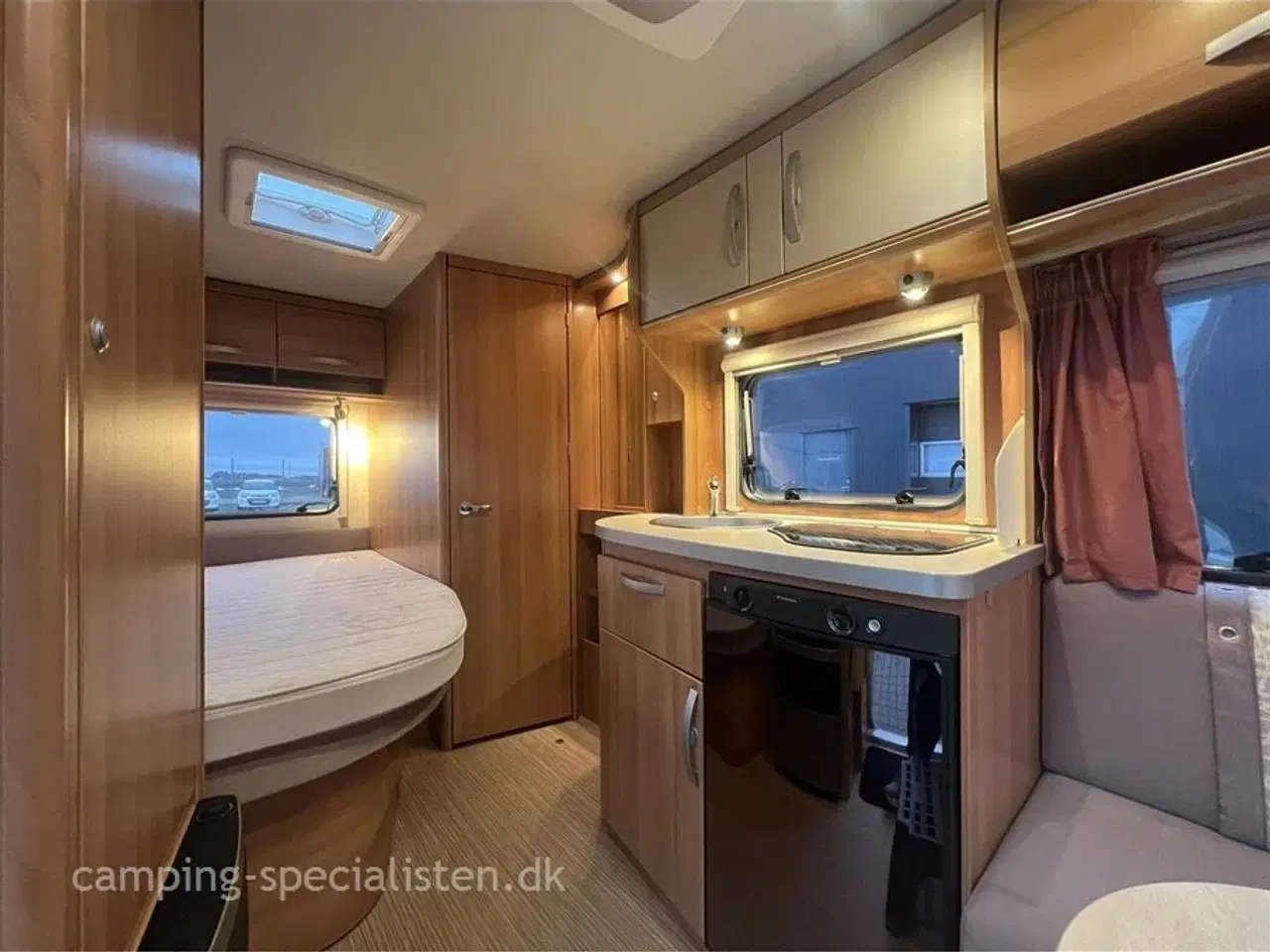 Billede 10 - 2015 - Hymer Nova Light 465   2015 Hymer Nova Light 465 - se den nu hos Camping-Specialisten.dk