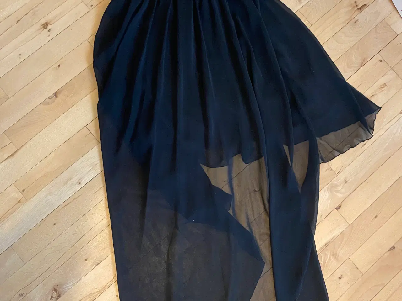 Billede 4 - Gallakjole fra AX Paris 