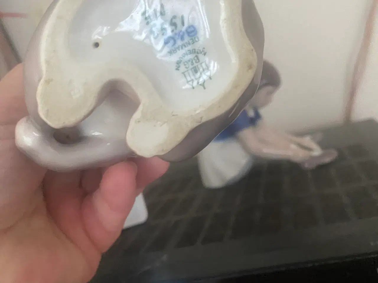 Billede 2 - Kongelig porcelæns kat og pige