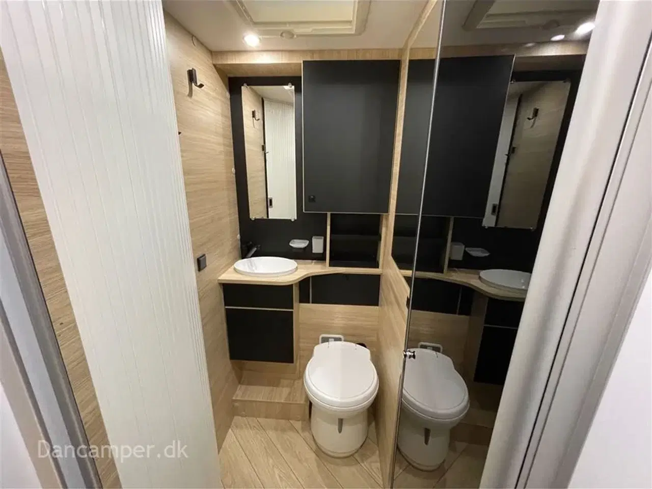 Billede 26 - 2026 - Chausson 650 Chausson 650 Titanium Line, Når stor rummelighed skal findes på den lille plads, 165HK med 8-trin aut.gear