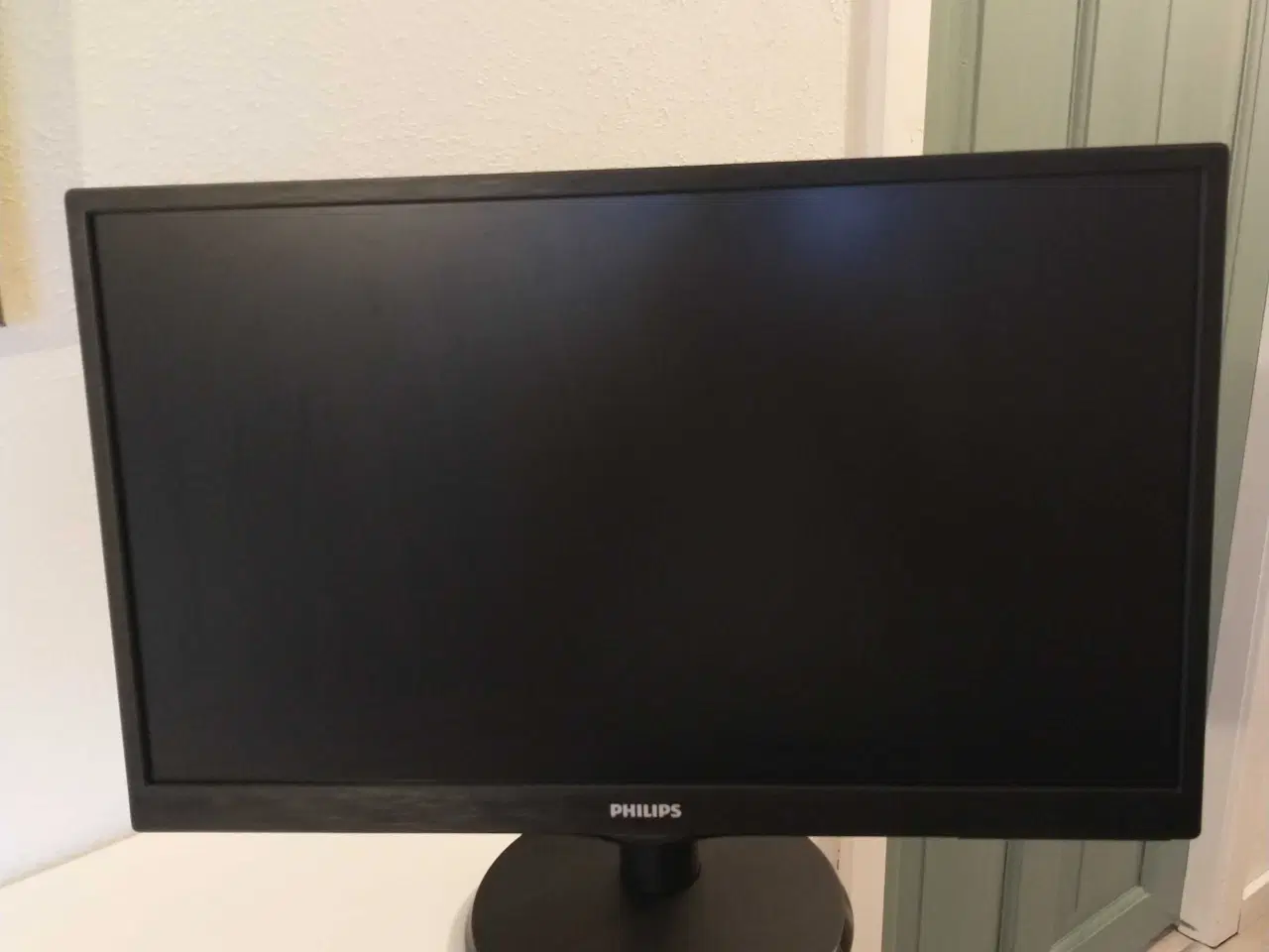 Billede 1 - Philips 240V5 - 60 hz - led 24 tommer - VGA / DVI-