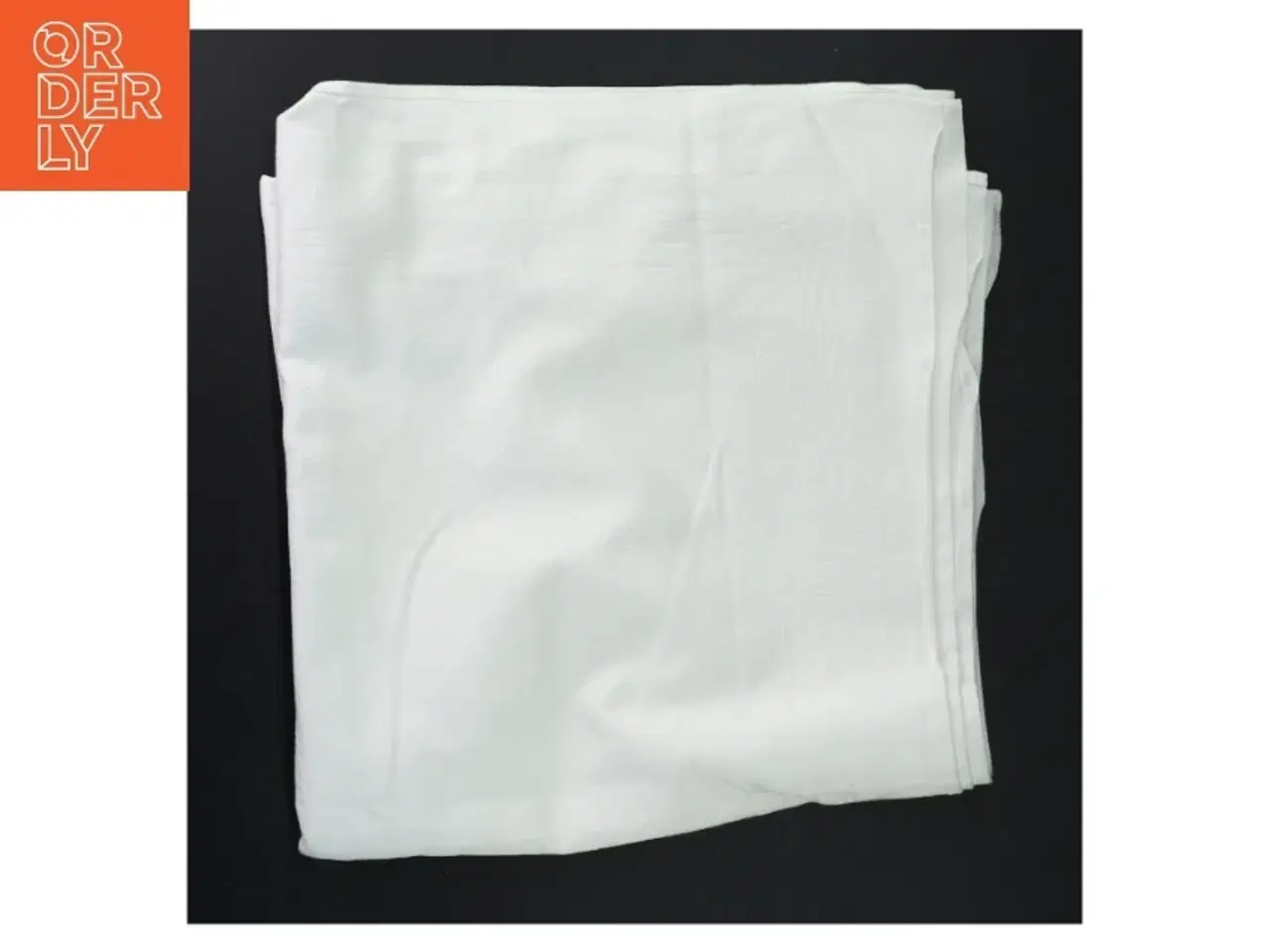 Billede 2 - Hvid dug (str. 106 x 106 cm)