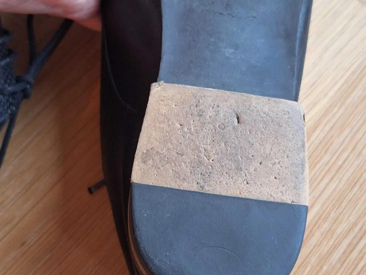 Billede 4 - Sort snøresko 