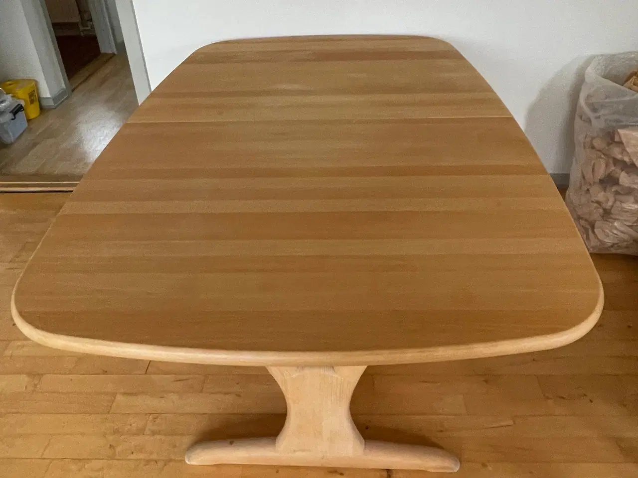 Billede 1 - Spisebord med plade - i meget fin stand. 