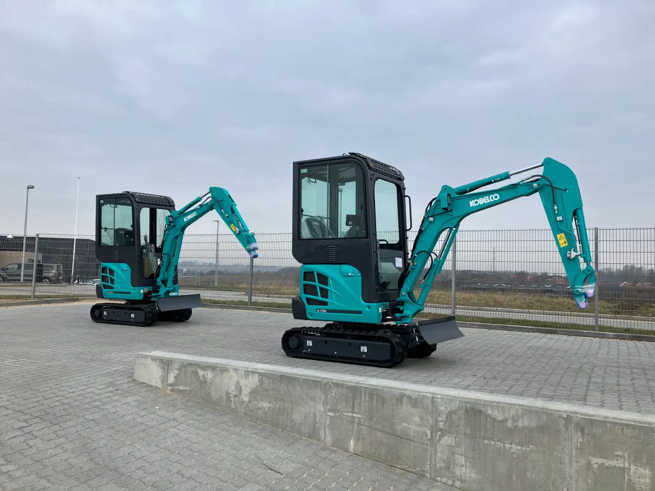 Billede 10 - Kobelco SK17SR-3 Med stor bakkamera fabriksny.