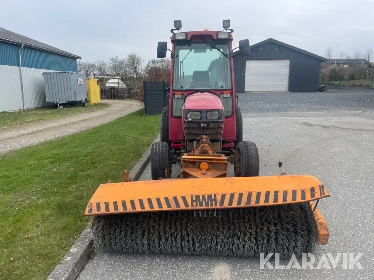 Billede 2 - Traktor Shibaura ST333 HST kompakt med kost