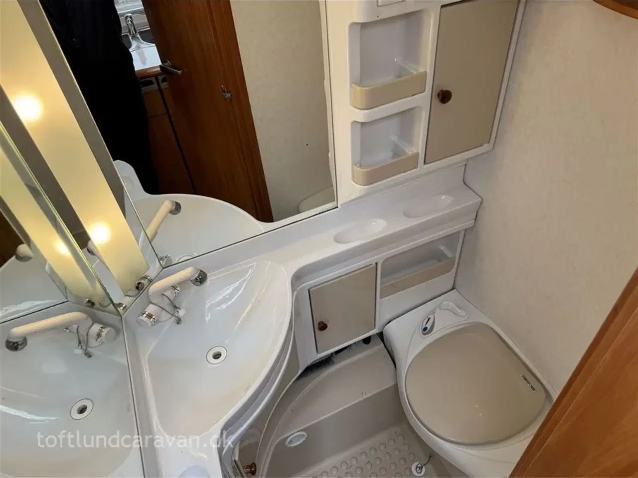 Billede 14 - 2008 - Hobby Excellent 540 UL   ALDE CENTRAL-VARME + GULVVARME + MOVER. m/ENKELTSENGE. TILBUD - hvem kommer først ?