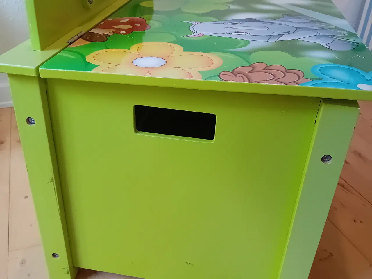 Billede 4 - "Jungle" bord, 2 stole og bænk m. rum