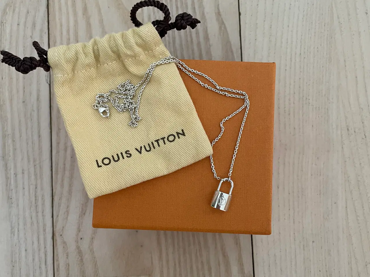 Billede 1 - Louis Vuitton halskæde med kvittering