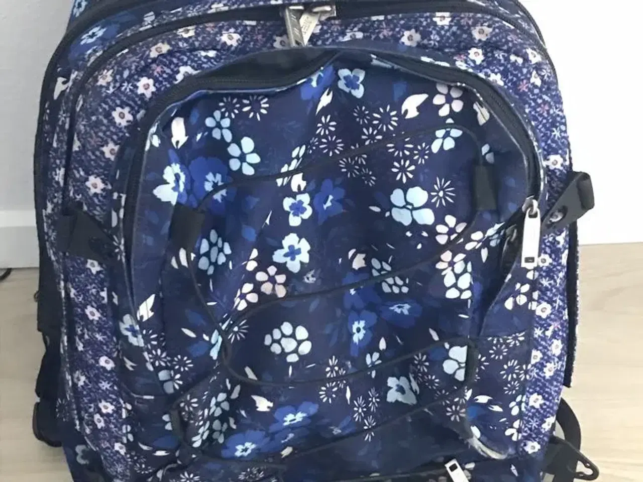 Billede 3 - Børne rygsæk /skoletaske sælges