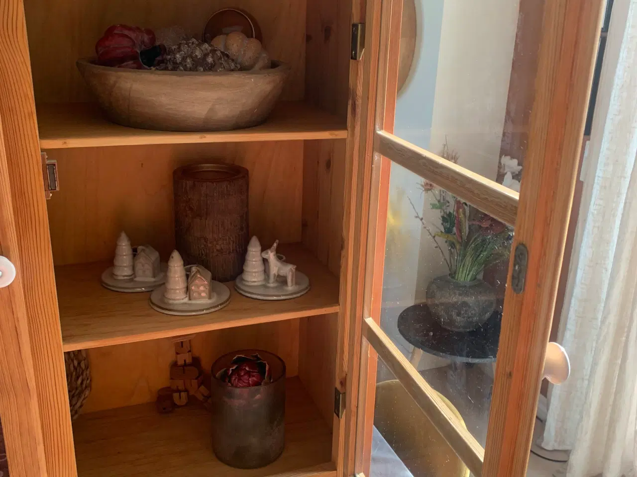 Billede 3 - Smuk vitrineskab 