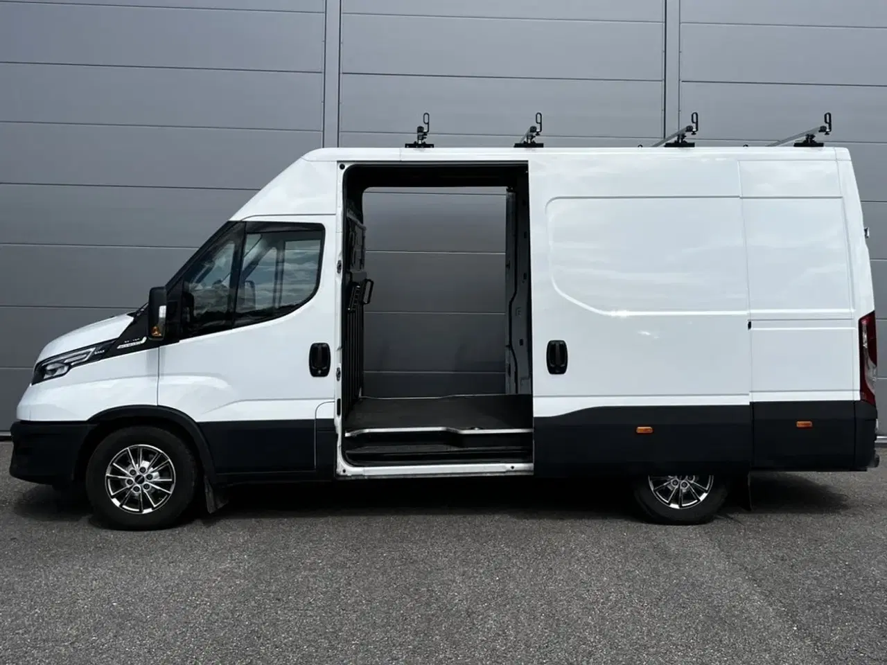 Billede 15 - Iveco Daily 3,0 35S18 12m³ Van AG8