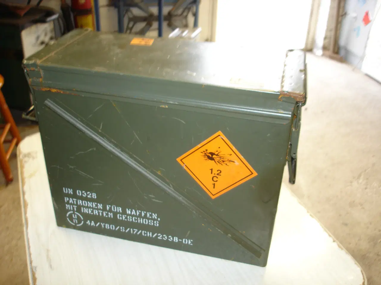 Billede 12 - Gasmaske m.m. 