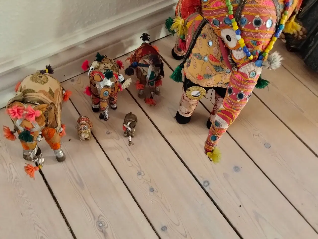 Billede 1 - Elefanter i stof