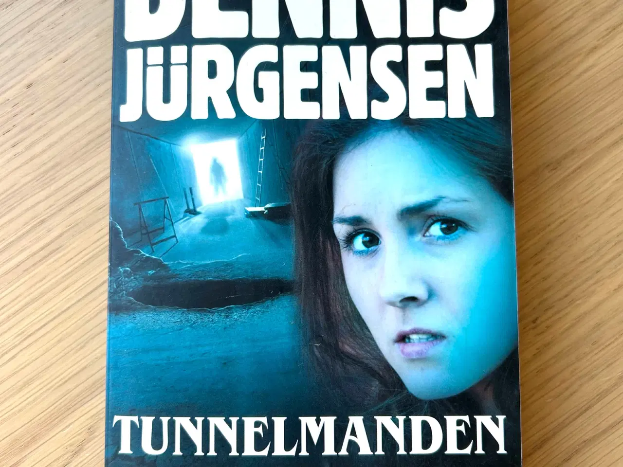 Billede 1 - Tunnelmanden af Dennis Jürgensen