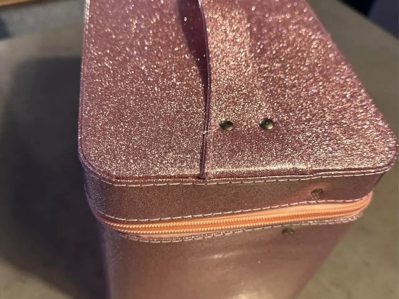 Billede 1 - Opbevaring til perler/diamond painting slægt