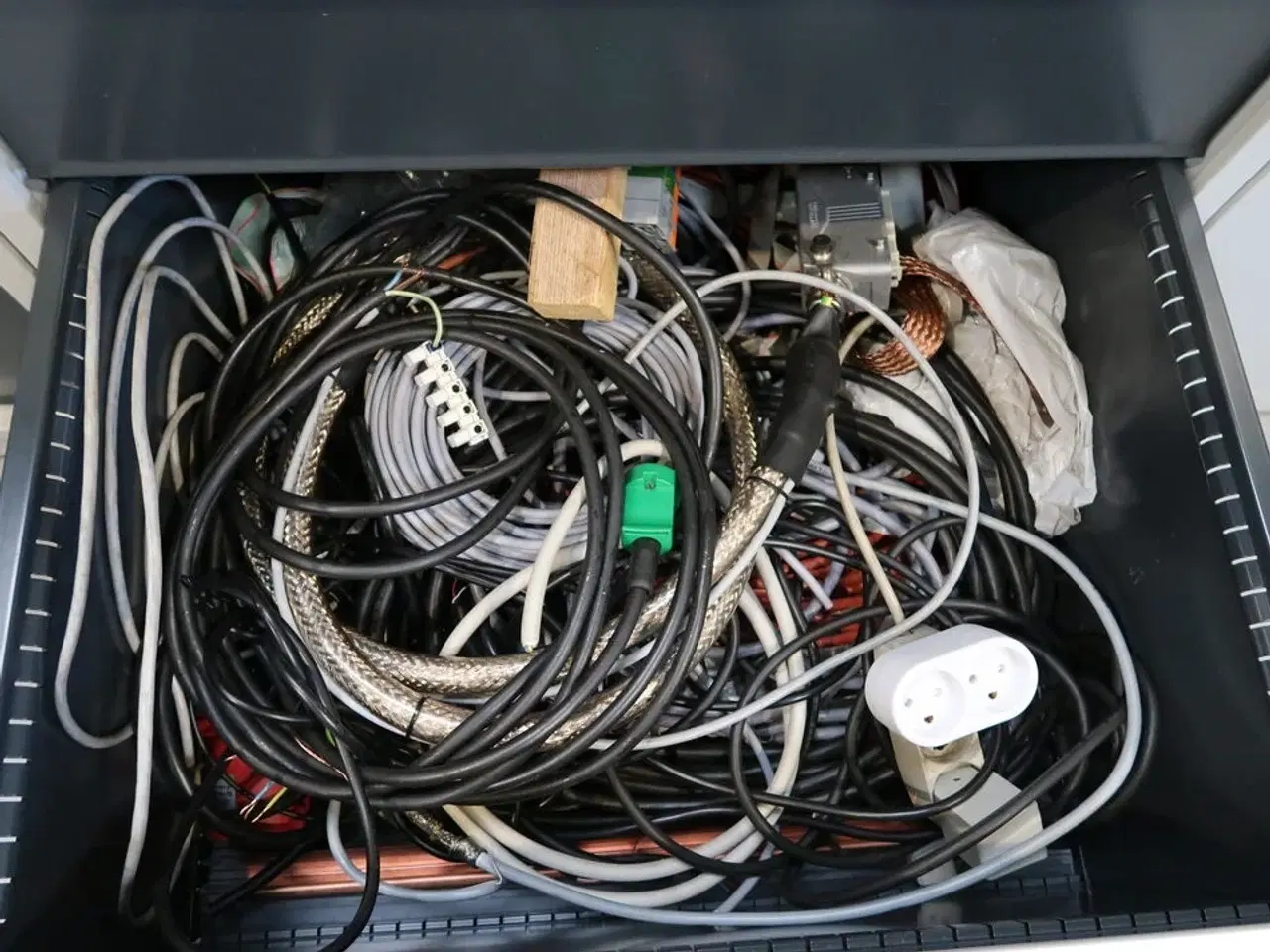 Billede 6 - Div. Batterier, reservedele, værktøj m.m.