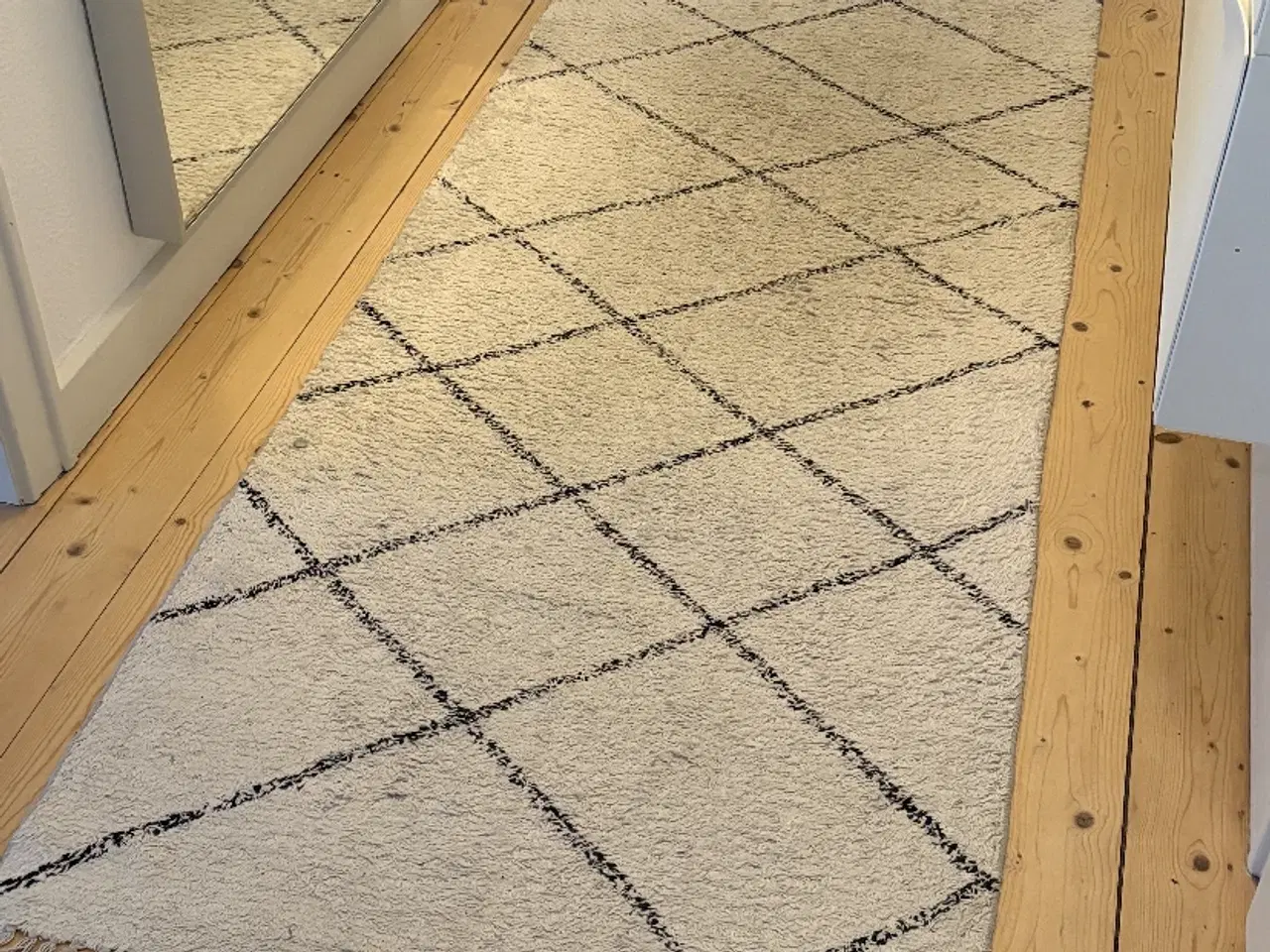 Billede 1 - Tæppe fra ILVA - kr. 300