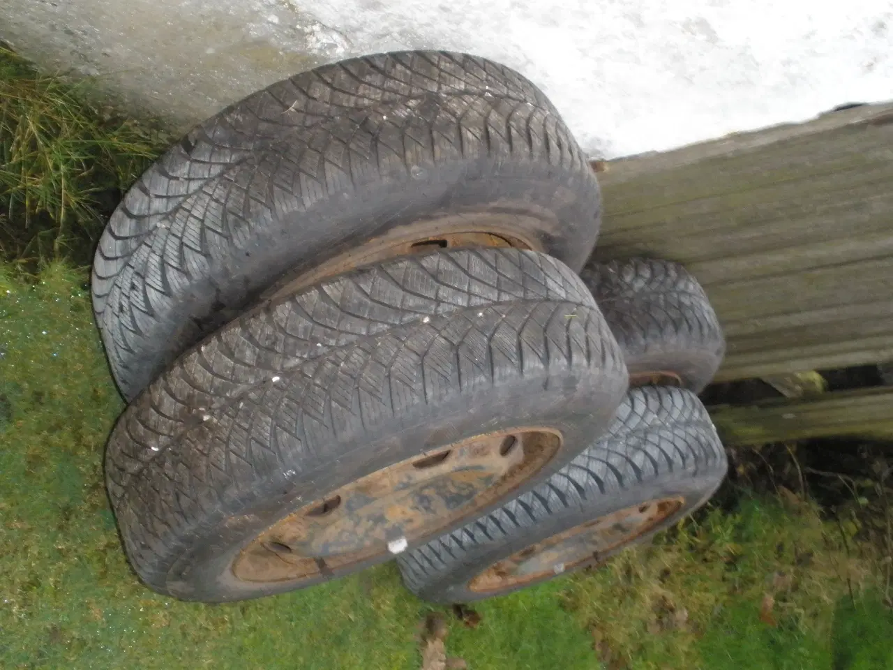 Billede 2 - Vinter/Helårs hjul med dæk