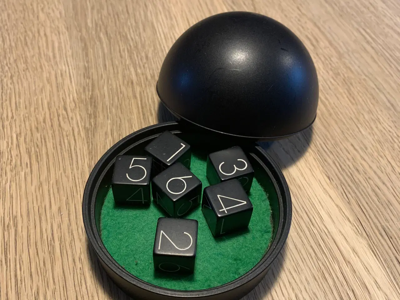 Billede 2 - Georg Jensen raflebæger/terninger