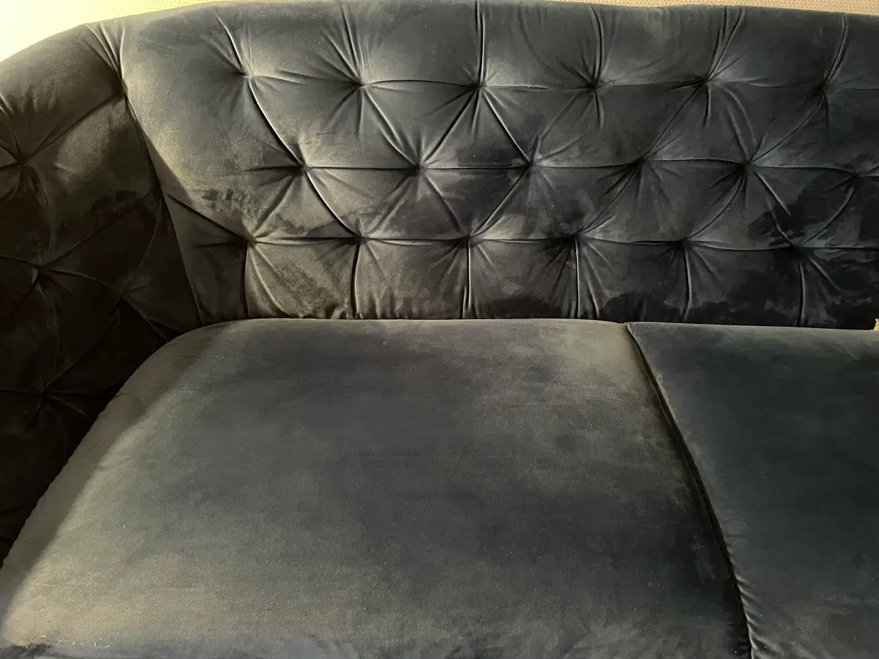 Billede 2 - Sofa i velour, utrolig velholdt