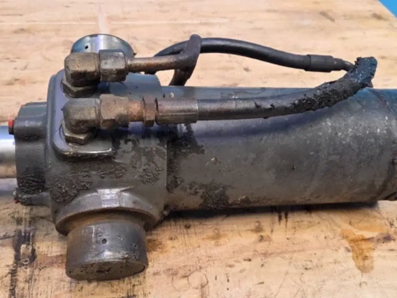 Billede 9 - New Holland LB115B Cylinder 87315529