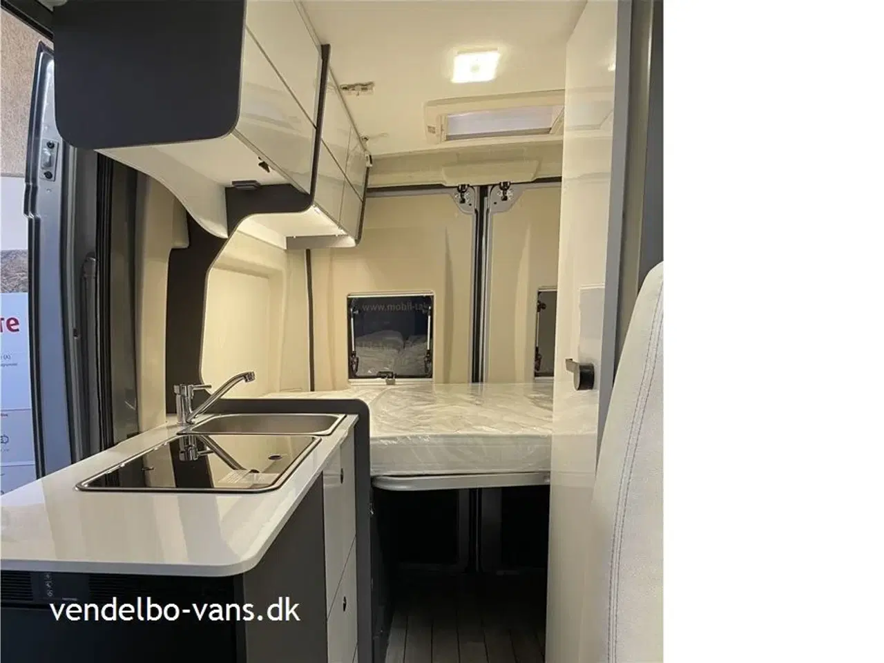 Billede 18 - 2026 - McLouis Menfys Van 1 KUN 541 cm lang - 205 cm bred og 265 cm høj