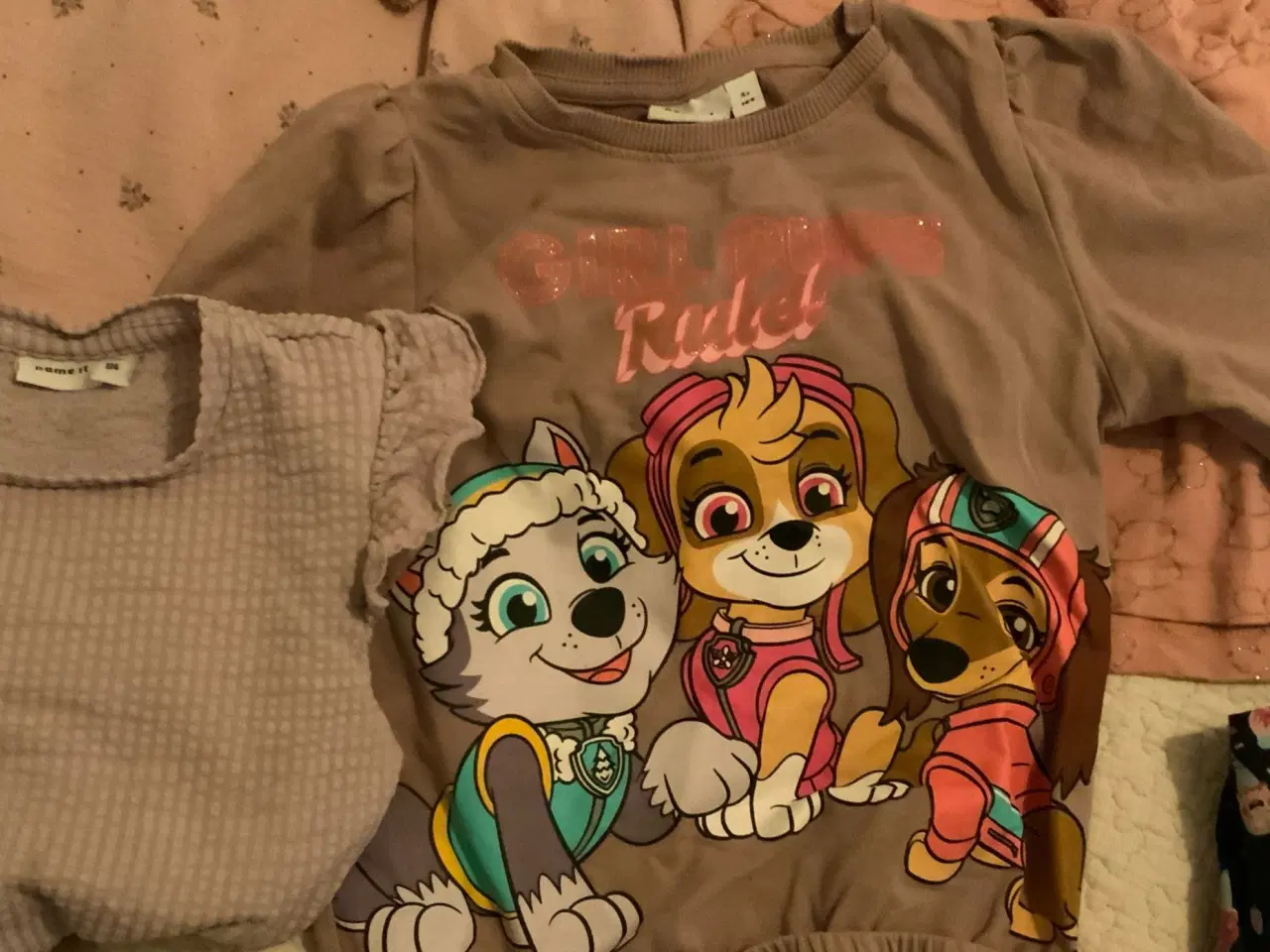 Billede 3 - Kjoler - bluser mm 104/str 4 år