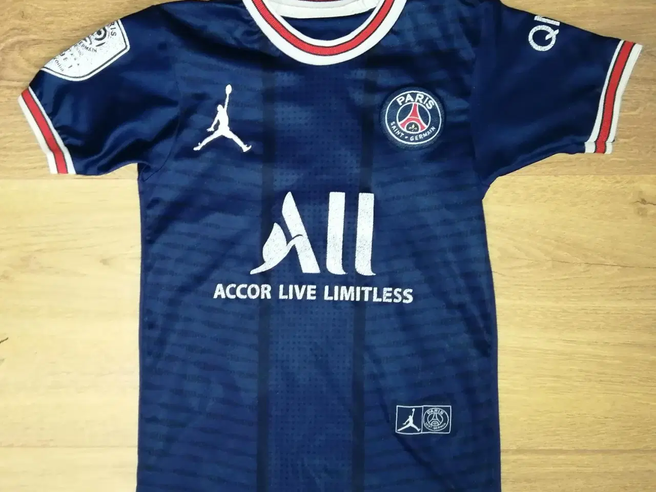 Billede 2 - PSG MESSI 30 TRØJE, STR. 4/5 ÅR, NIKE AIR