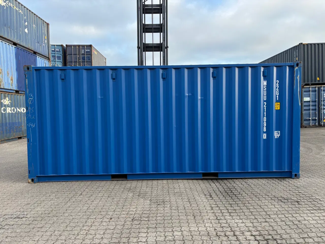 Billede 3 - TILBUD TILBUD 20 fods Container med småbuler. Ral: