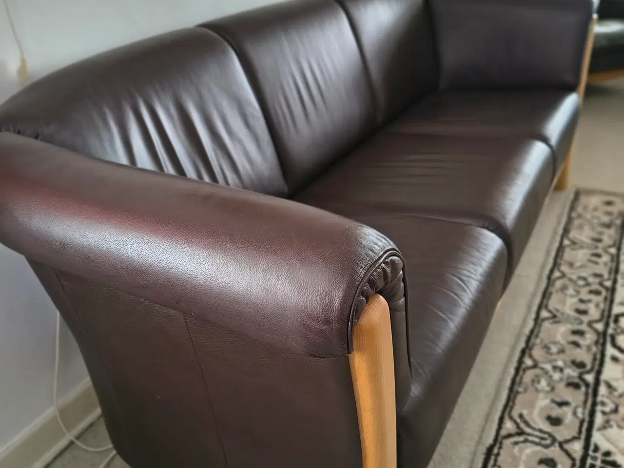 Billede 2 - Læder sofa samt stol dertil 