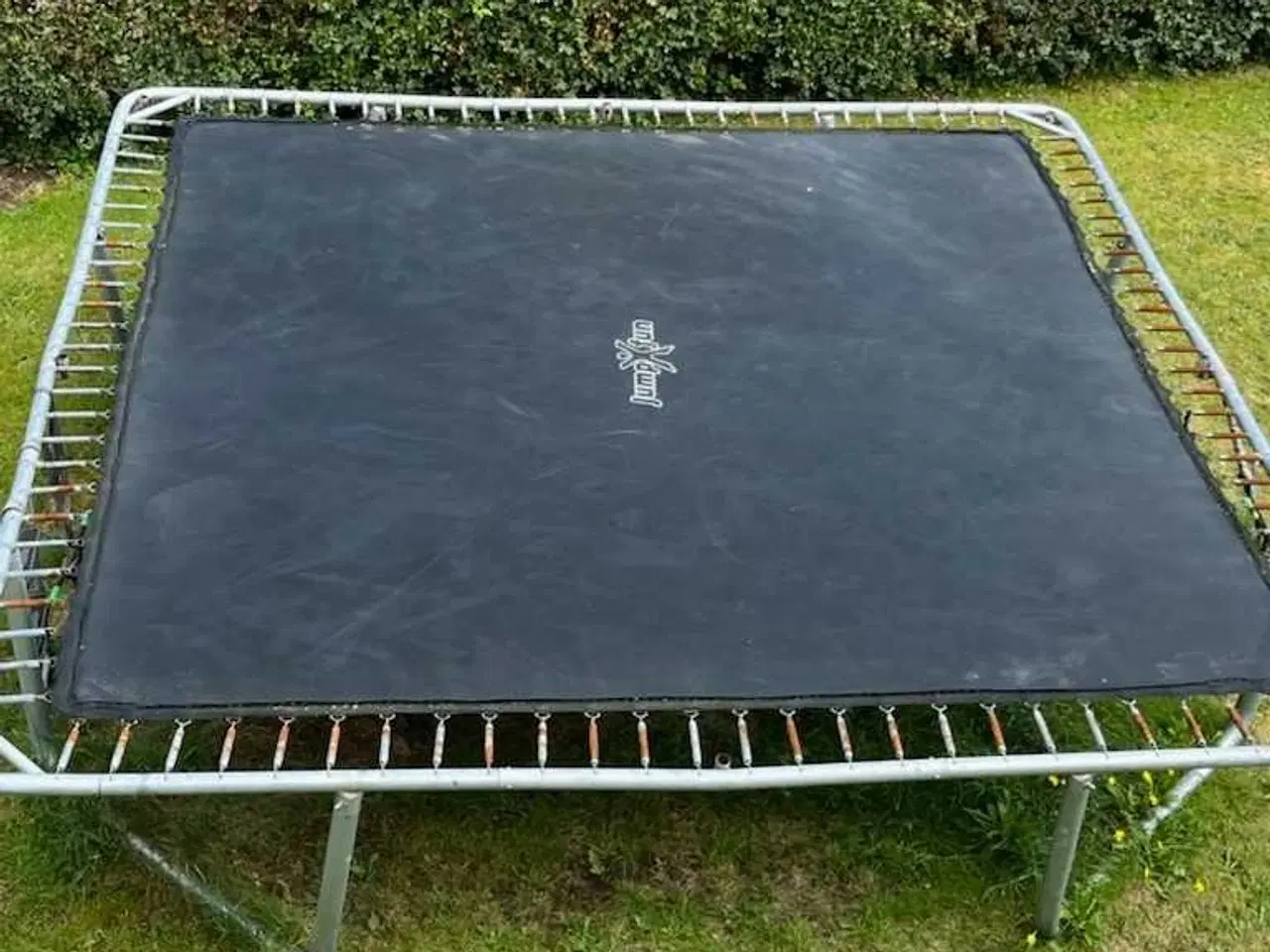 Billede 1 - Firkantet trampolin 