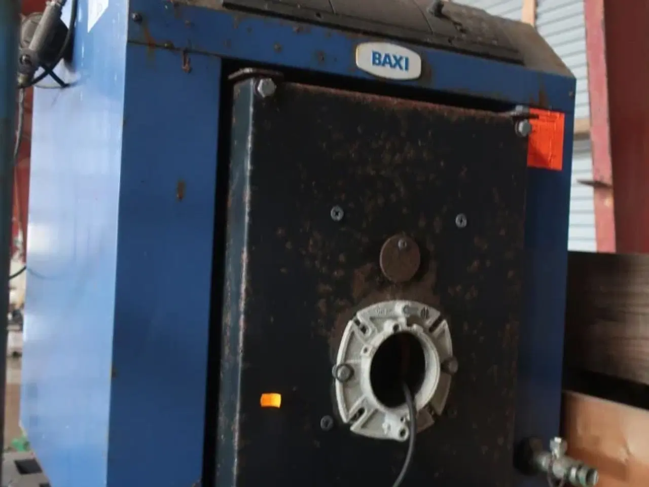 Billede 5 - Brændefyr BAXI Solo Innova 20 STD, Div. Paller med indhold, fælge med dæk m.m.