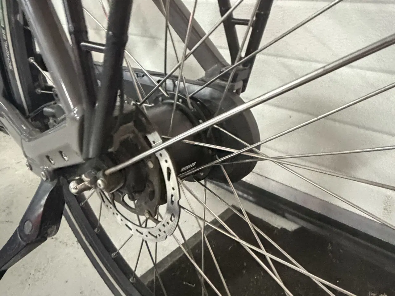 Billede 2 - 🔥 NEDSAT – Batavus Altura Power Plus (Grå) – 56 c