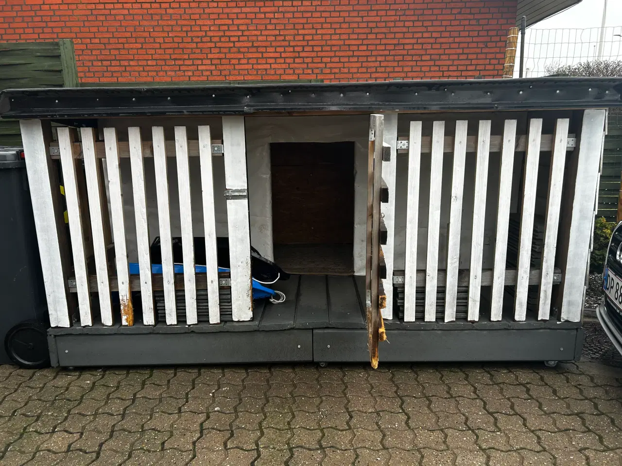 Billede 2 - Stor isoleret hundehus til salg