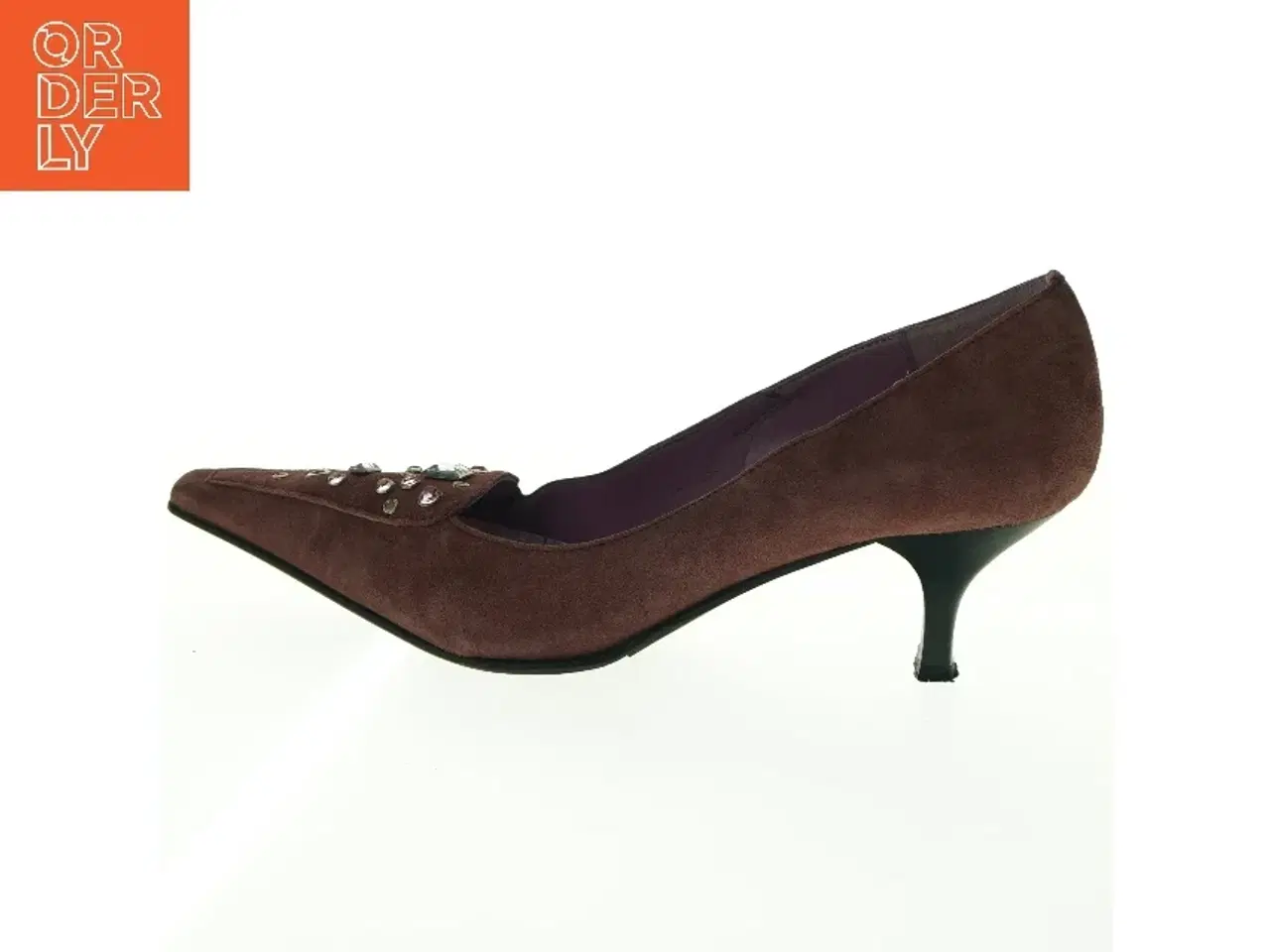 Billede 1 - Brune damesko med dekoration (str. 39)