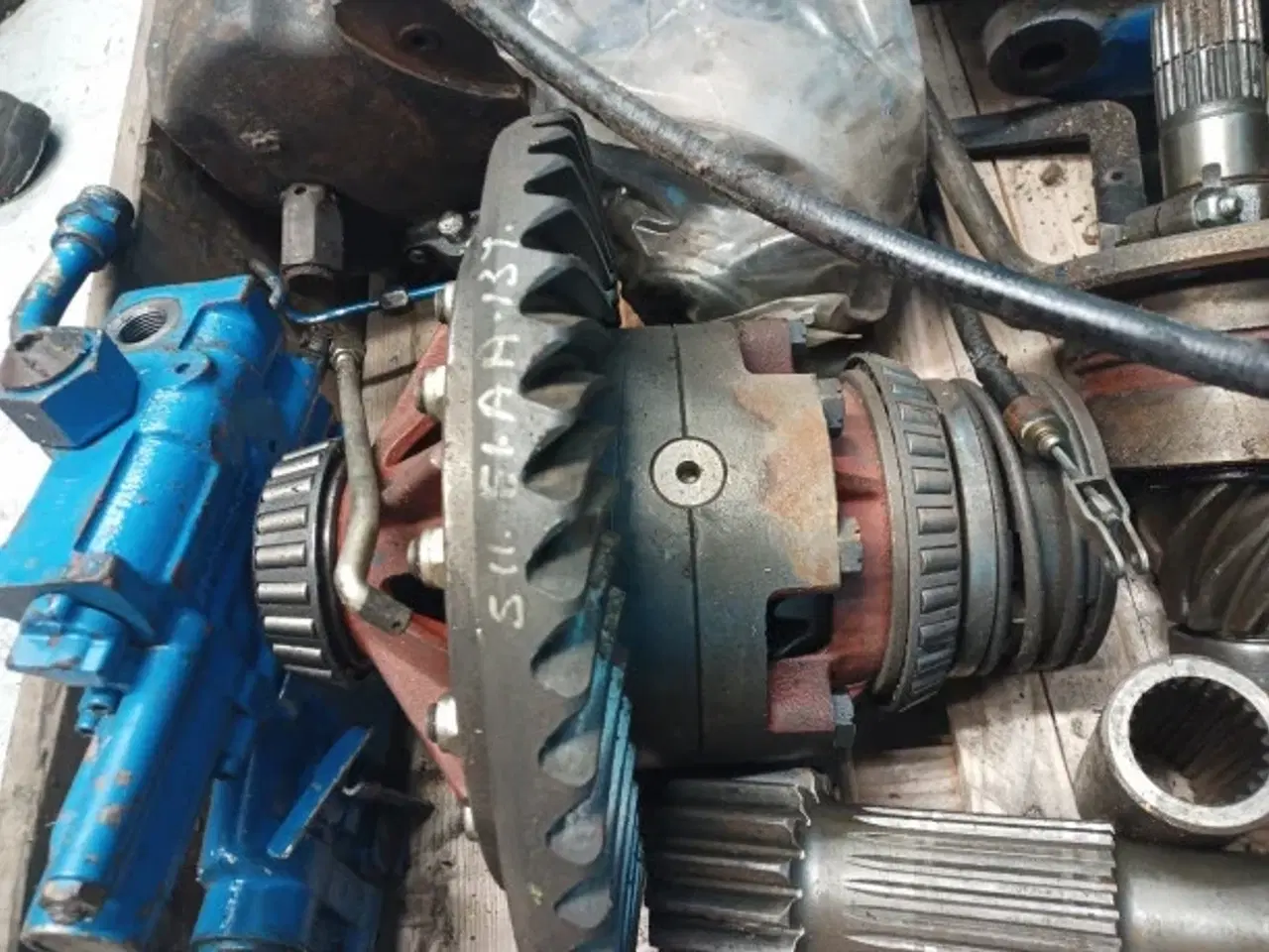 Billede 4 - Ford 8210 Bagtøjs dele