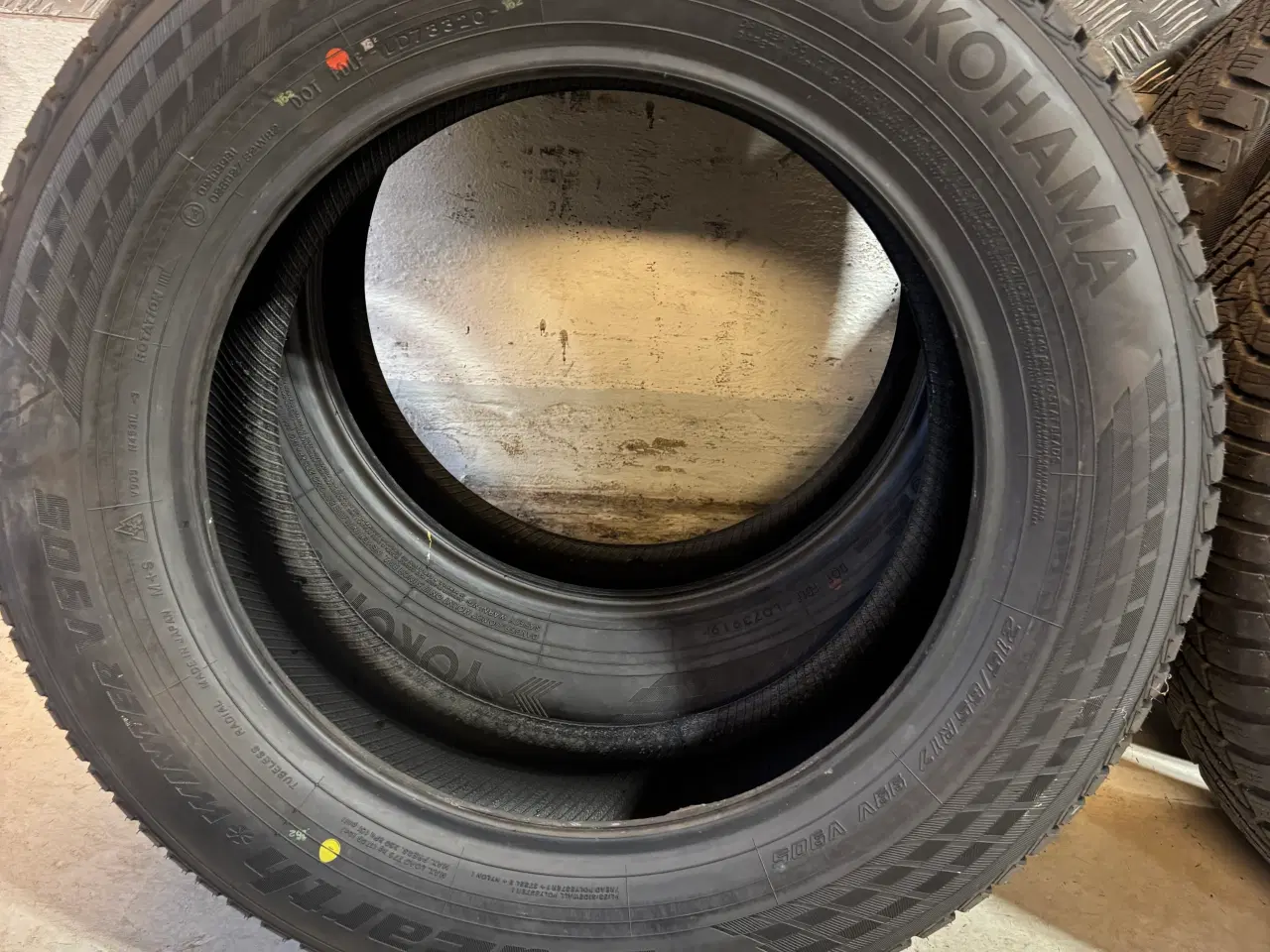 Billede 5 - Vinterdæk Yokohama 215/65-17 