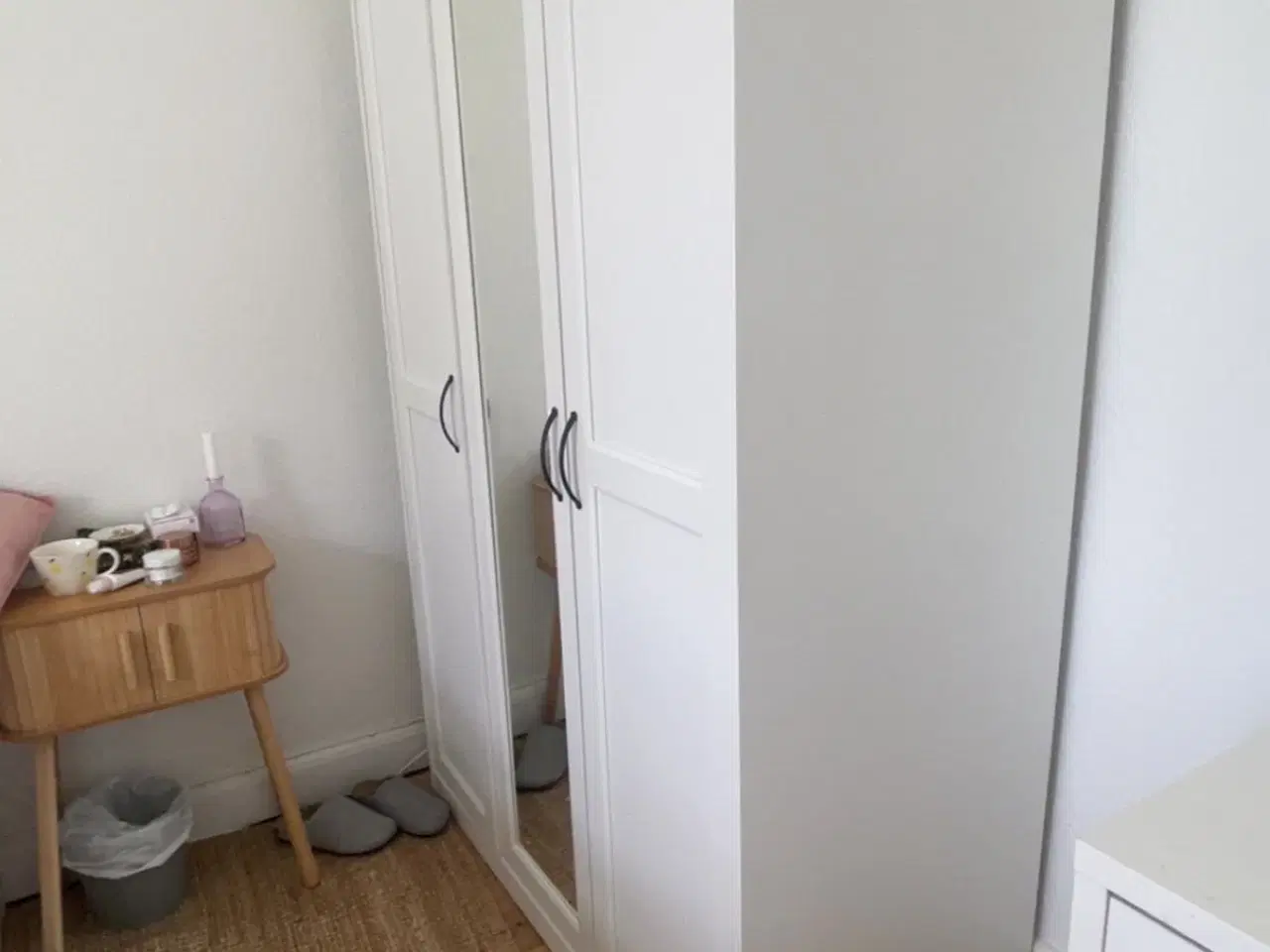 Billede 3 - SONGESAND Klædeskab Ikea