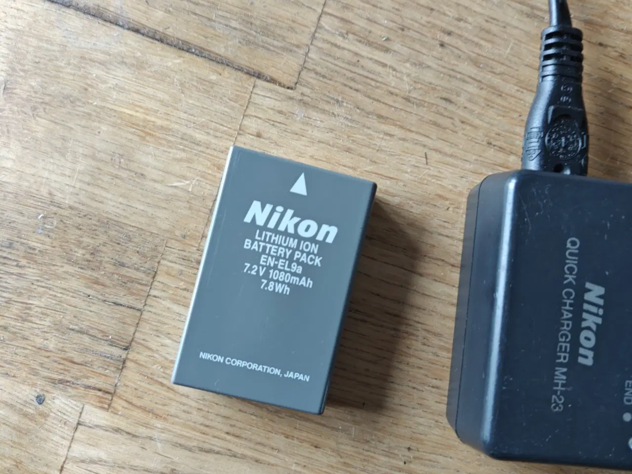 Billede 2 - Nikon MH-23 oplader + 2 stk. brugte batterier EN-E