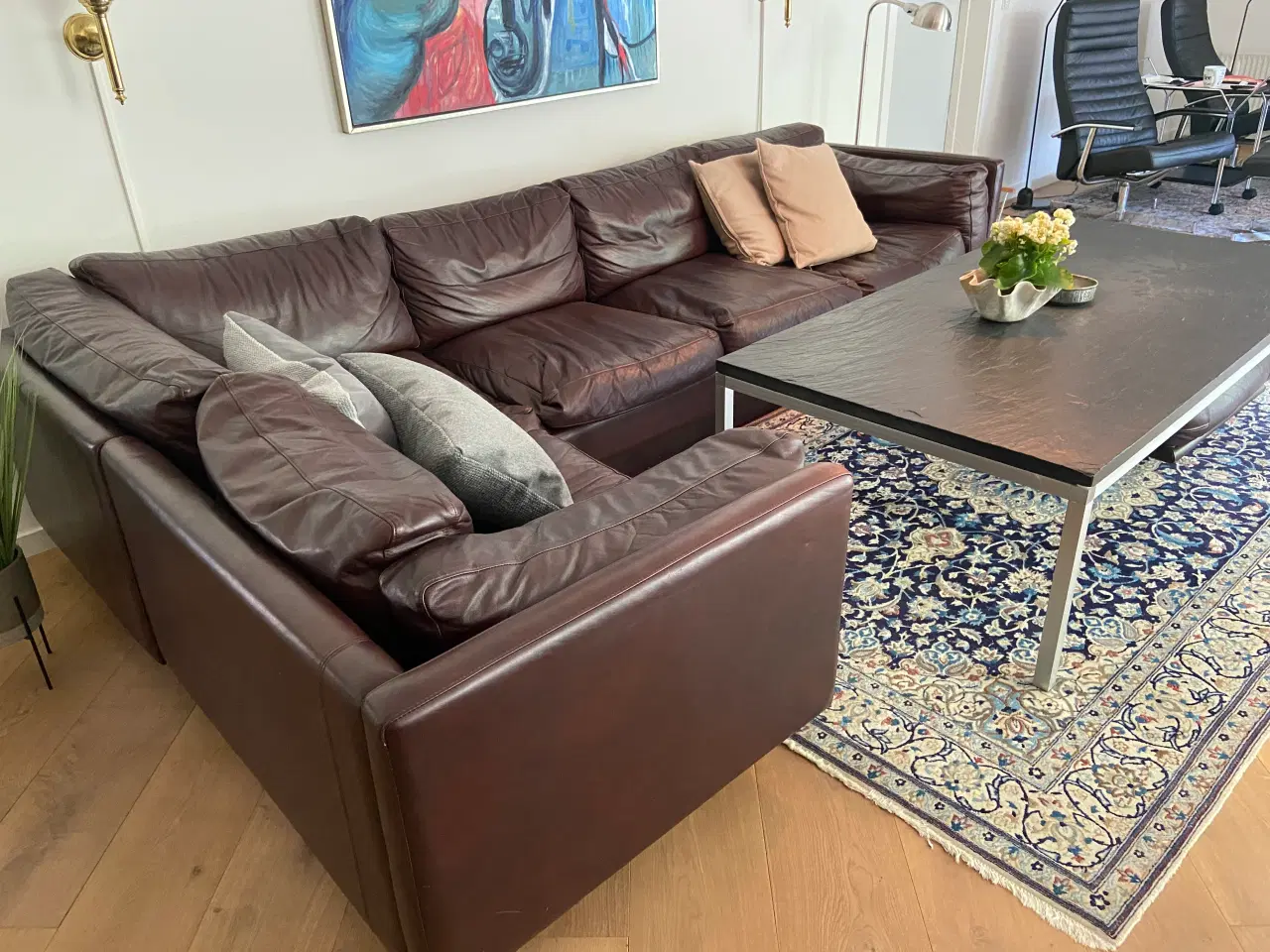 Billede 2 - Meget tyk brun Kærnelæder sofa