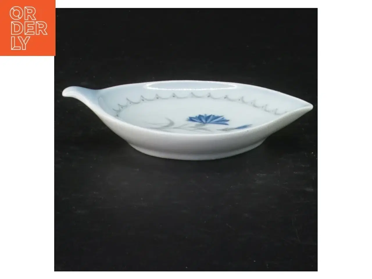 Billede 2 - Porcelænsskåle med blomstermotiv (str. 10 x 7,5 cm)
