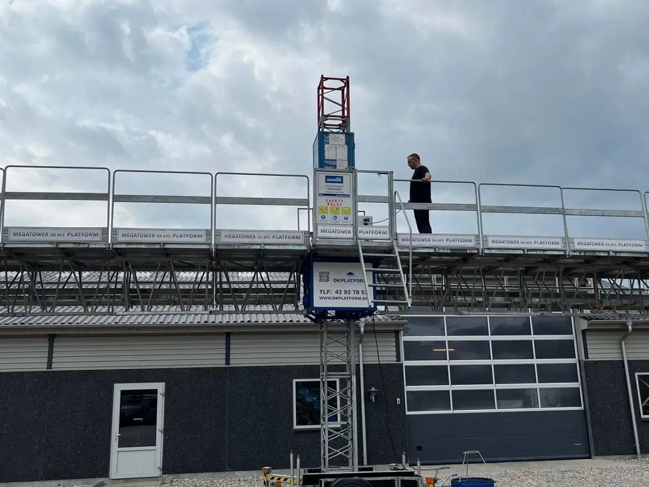 Billede 4 - Manitou Mandskabskurv arbejdsplatformen, Byggeelevatorer, mastklatreplatforme, byggehejs, Climber, buildclimber