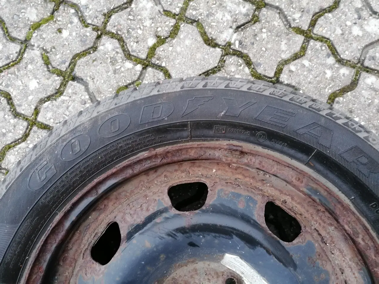 Billede 2 - Sommerdæk 205/55x16 GoodYear