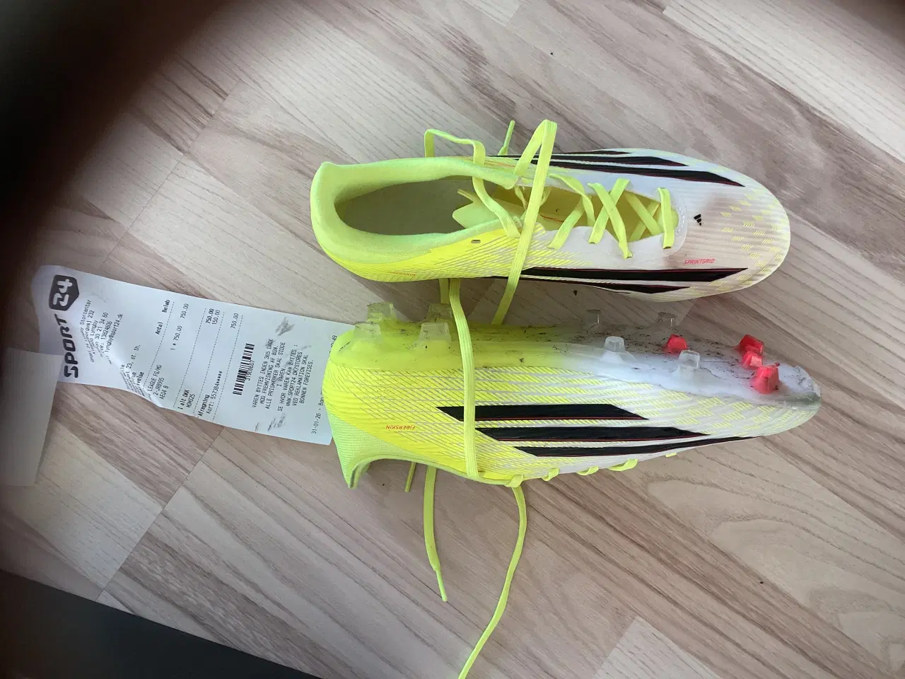 Billede 1 - Fodboldstøvler str 42 F50