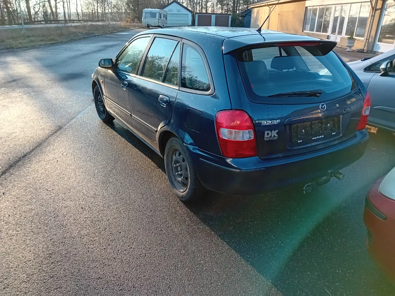 Billede 4 - Synet Mazda 323F benzin