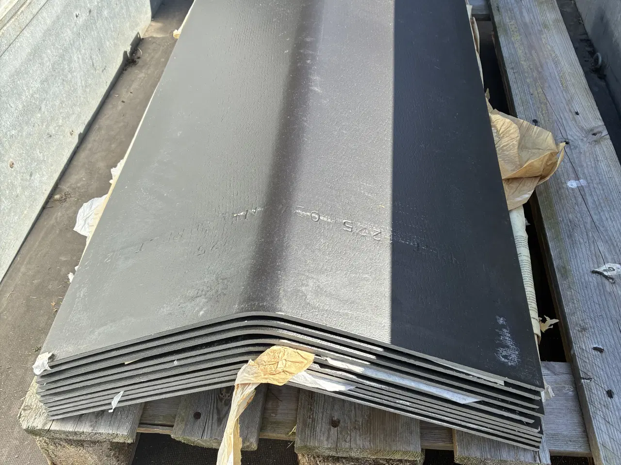Billede 1 - Tagryg Swisspearl vinkelrygning 25° (1200x300 mm) 